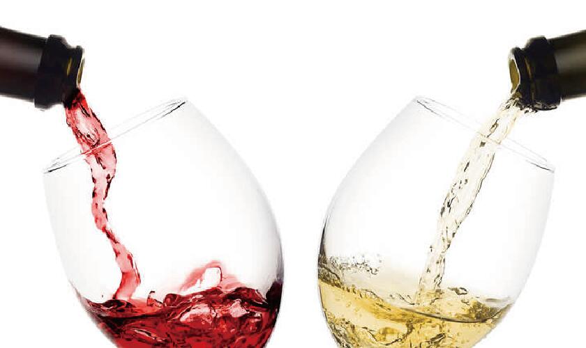 レ ヴィニュロンズ 赤と白のグラスワイン