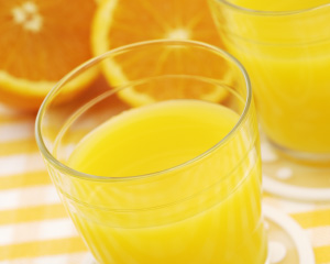サントリー プレモル ファミリー オレンジジュース